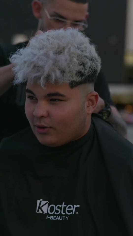 An 11-year-old footballer with platinum curls – video on TikTok