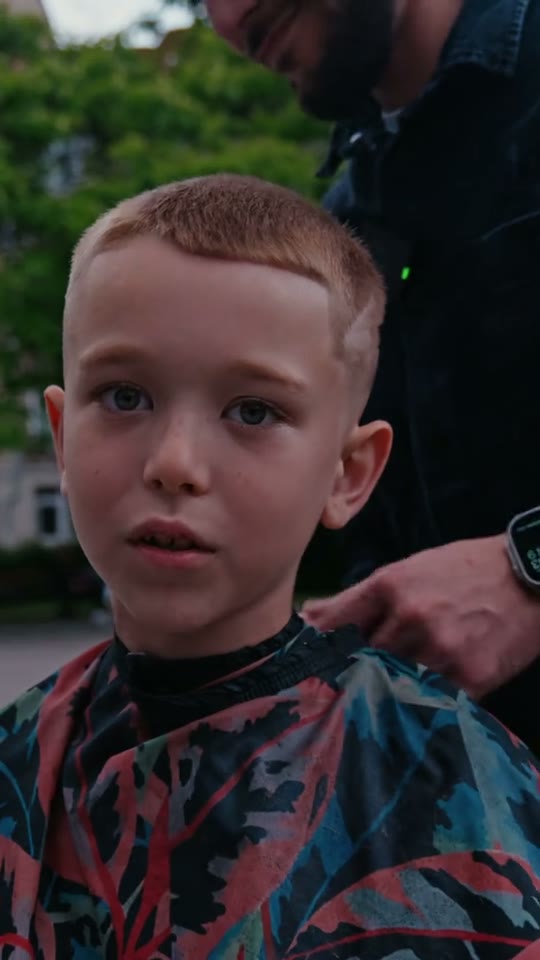 Anton, 8: violin, chess and a line design – video on TikTok